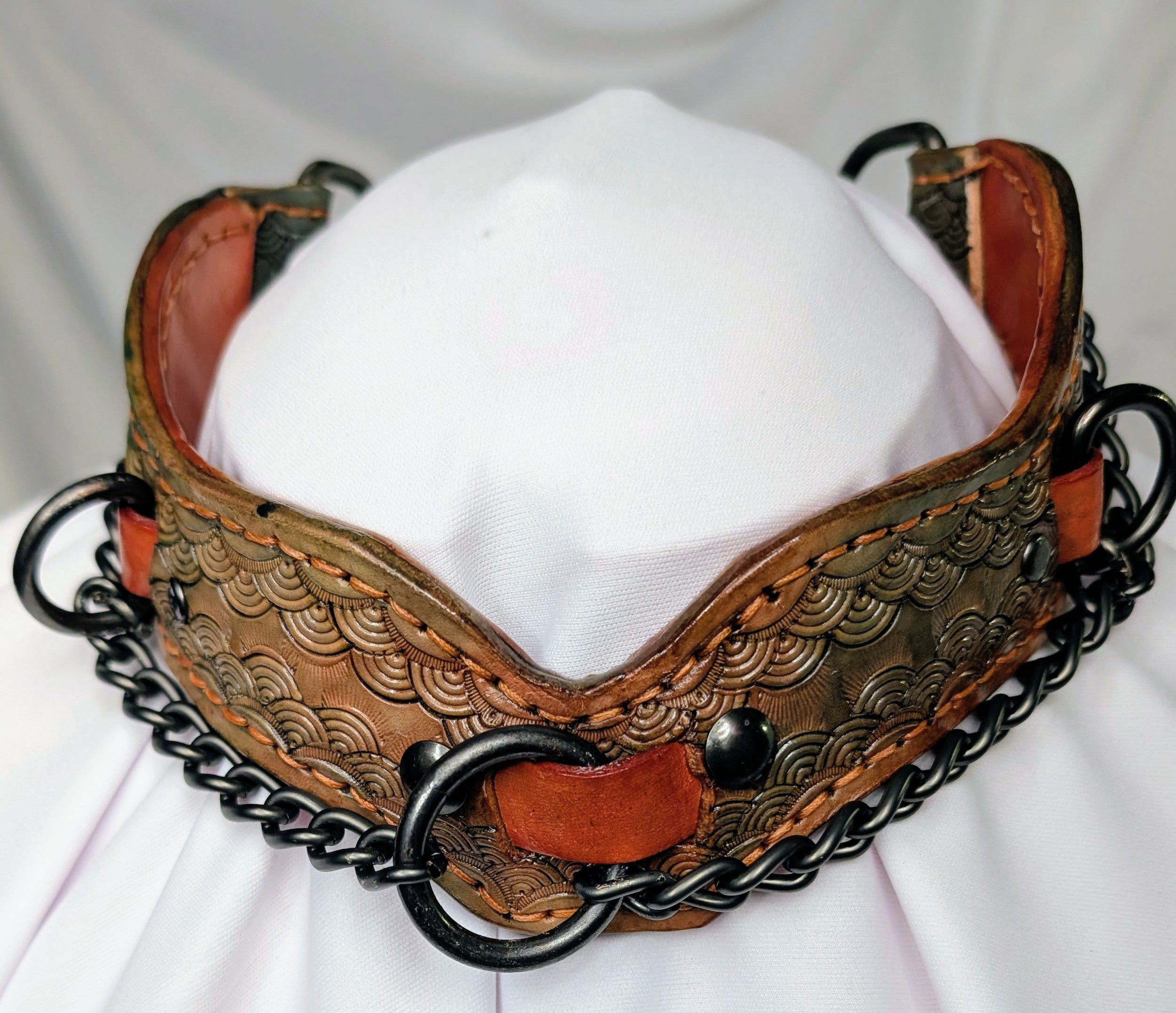 Chunky leather working collar with choker chain, blue and orange