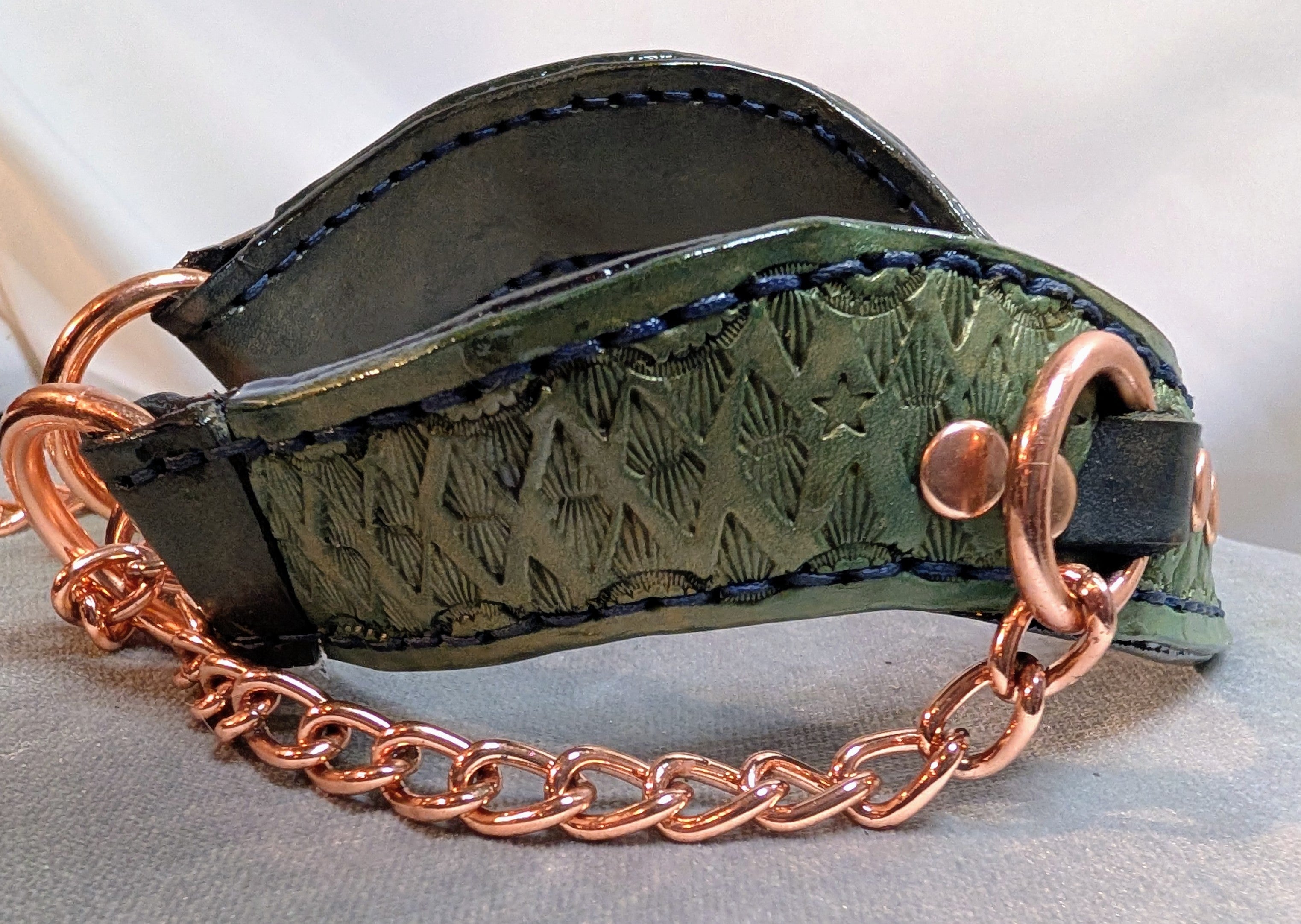 Metallic Green Crescent-cut working collar with "Choke-Her-Chain" closure